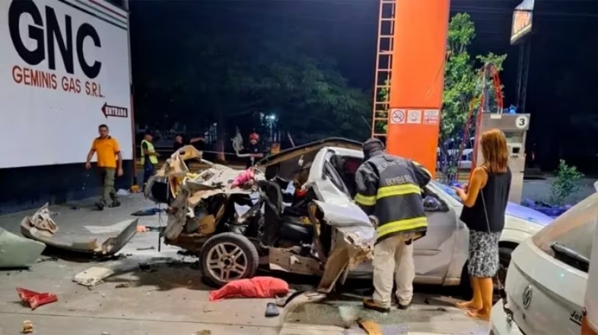 Un auto explot con 20 kilos de cocana en una estacin de GNC: detuvieron a una polica