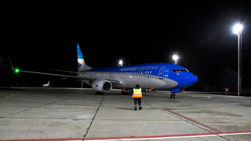 Aerolneas Argentinas ofrece vuelos nocturnos que cuestan hasta un 50% menos